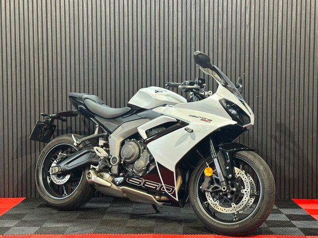 View our TRIUMPH DAYTONA 660