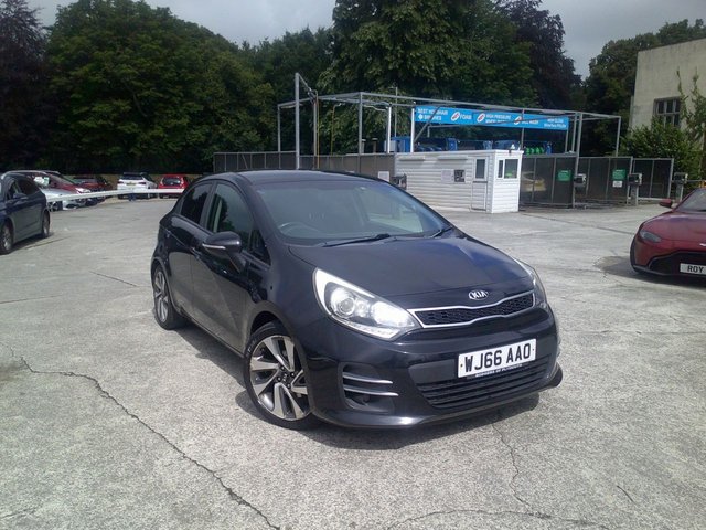 View our Kia Rio range
