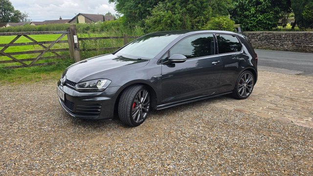 View our VOLKSWAGEN GOLF