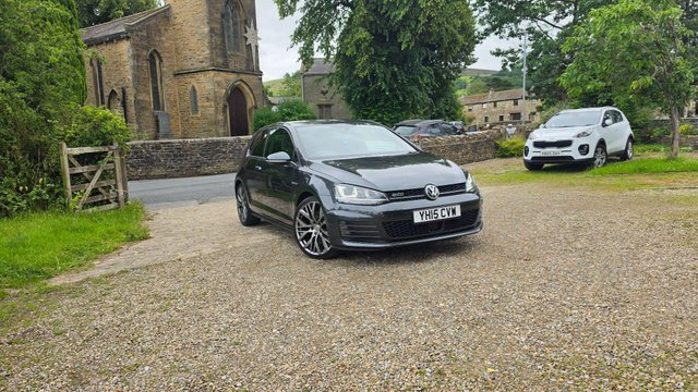 View our VOLKSWAGEN GOLF