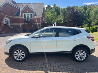 View our NISSAN QASHQAI