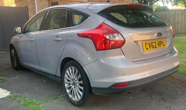 View our FORD FOCUS