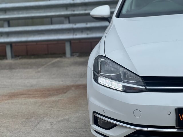 View our VOLKSWAGEN GOLF