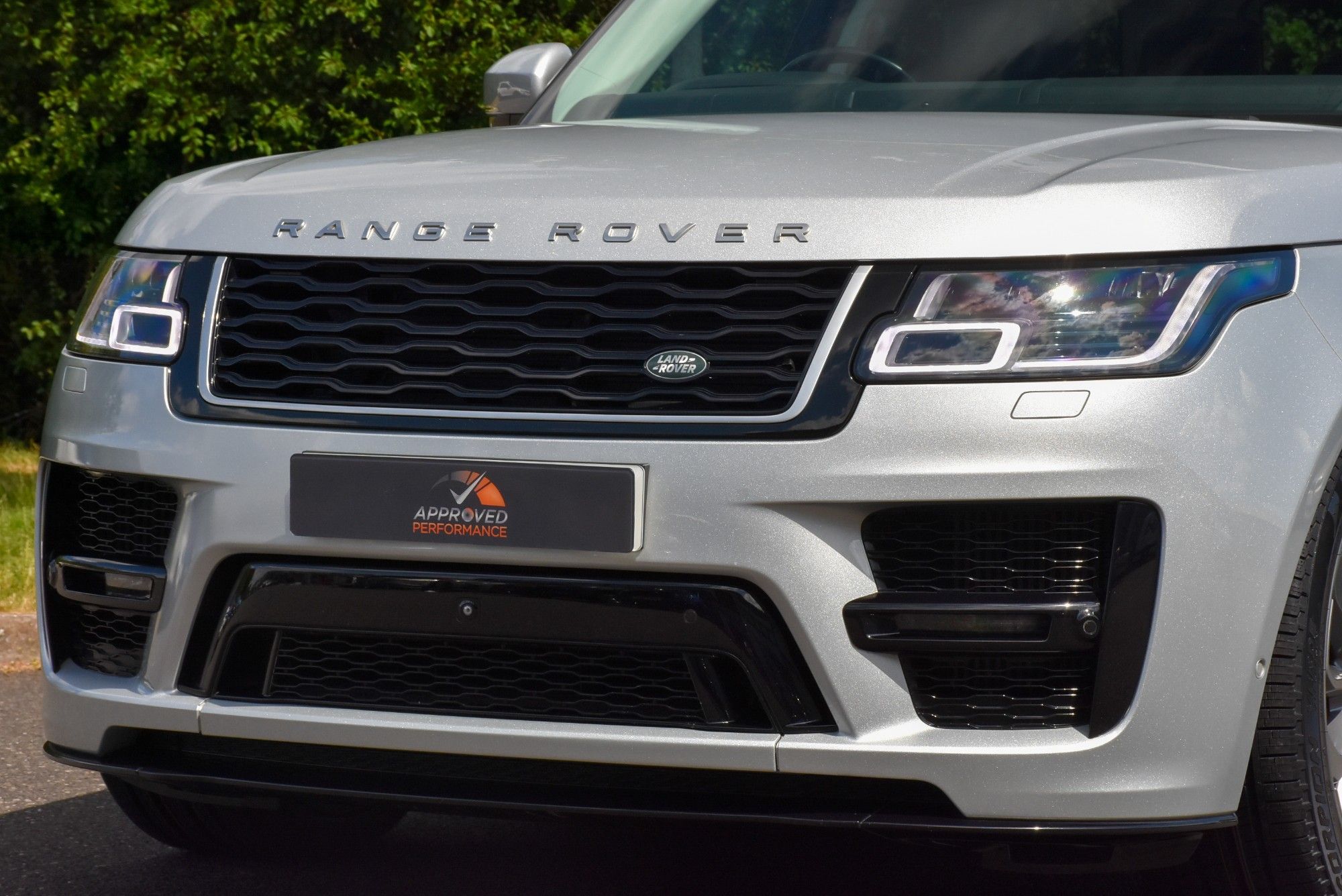 USED 2018 68 LAND ROVER RANGE ROVER 4.4 SD V8 Autobiography SUV 5dr Diesel Auto 4WD Euro 6 (s/s) (339 ps) 
