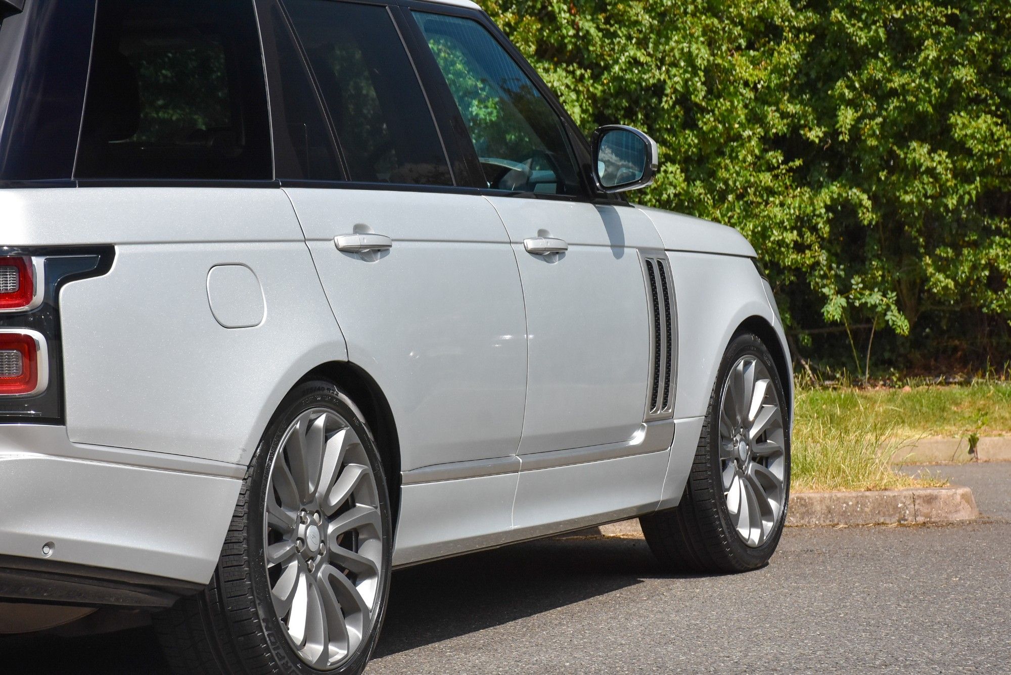 USED 2018 68 LAND ROVER RANGE ROVER 4.4 SD V8 Autobiography SUV 5dr Diesel Auto 4WD Euro 6 (s/s) (339 ps) 