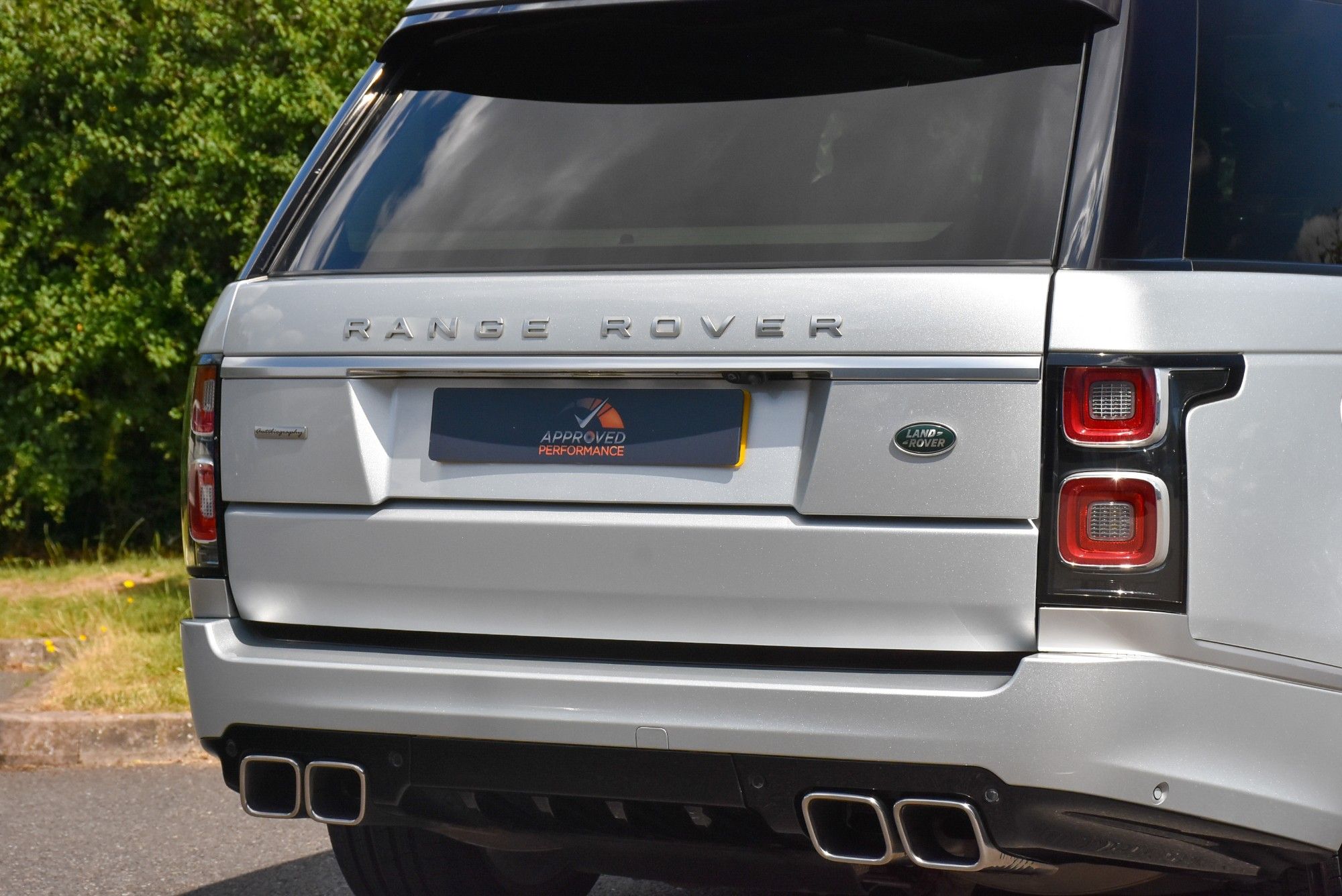 USED 2018 68 LAND ROVER RANGE ROVER 4.4 SD V8 Autobiography SUV 5dr Diesel Auto 4WD Euro 6 (s/s) (339 ps) 