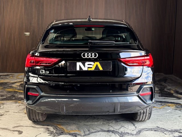 View our AUDI Q3