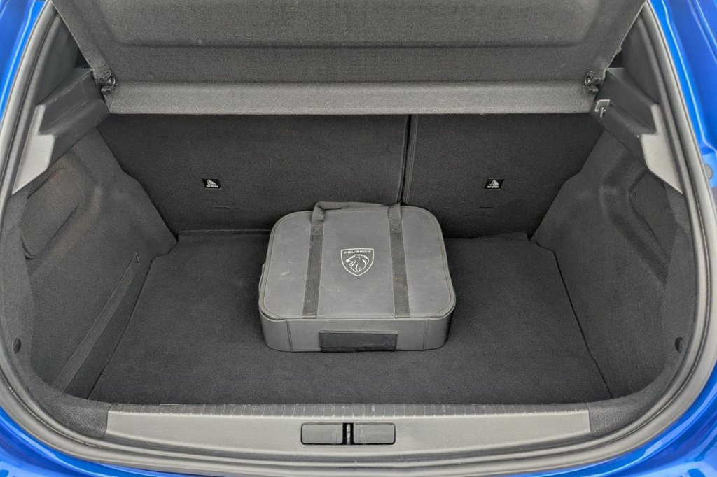 USED 2023 73 PEUGEOT E-208 50kWh GT Hatchback 5dr Electric Auto (7.4kW Charger) (136 ps) Car Play, Rear Camera, Sat Nav