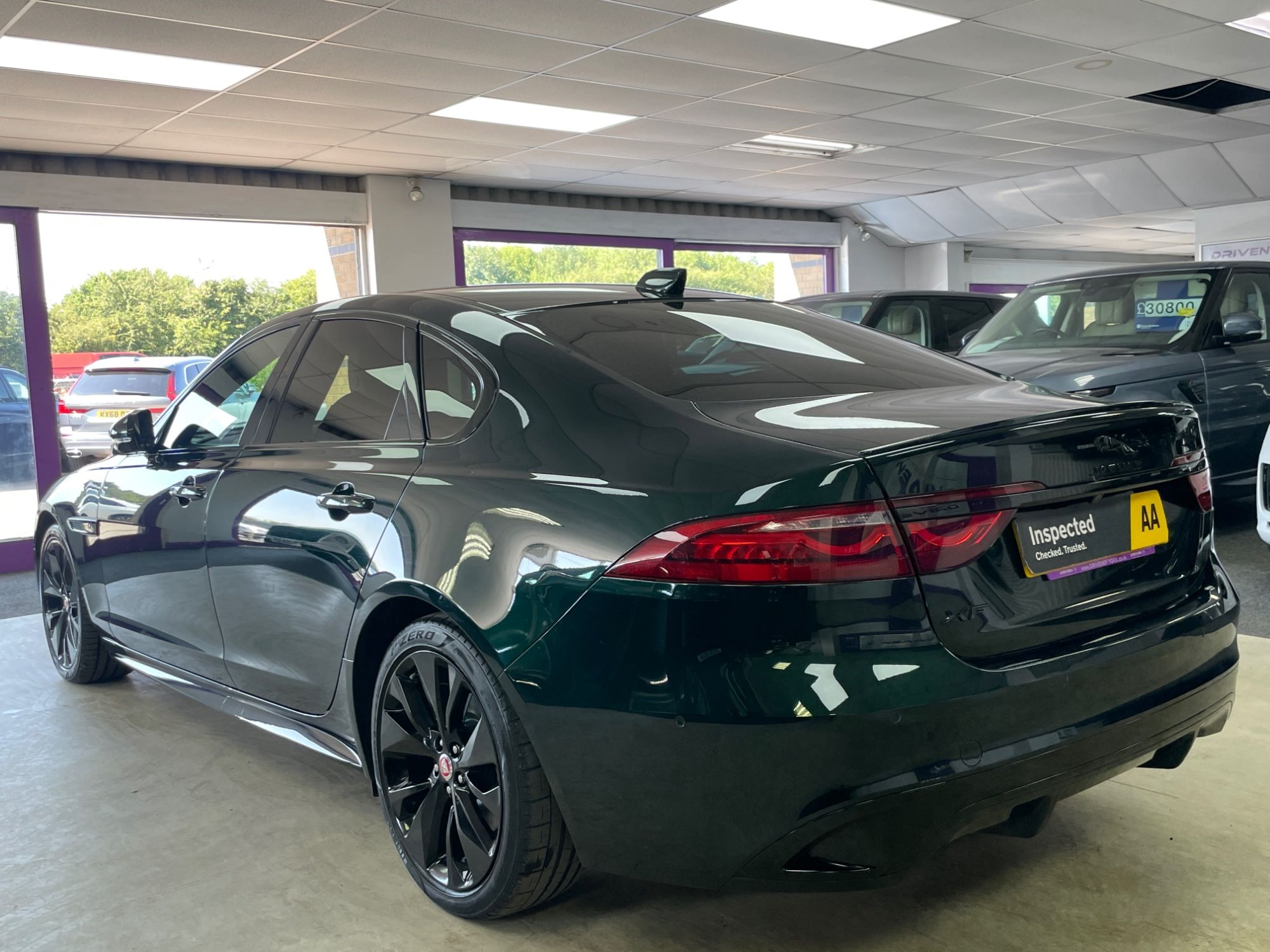 USED 2021 15 JAGUAR XF 2.0 D200 MHEV R-Dynamic SE Saloon 4dr Diesel Auto Euro 6 (s/s) (204 ps) 