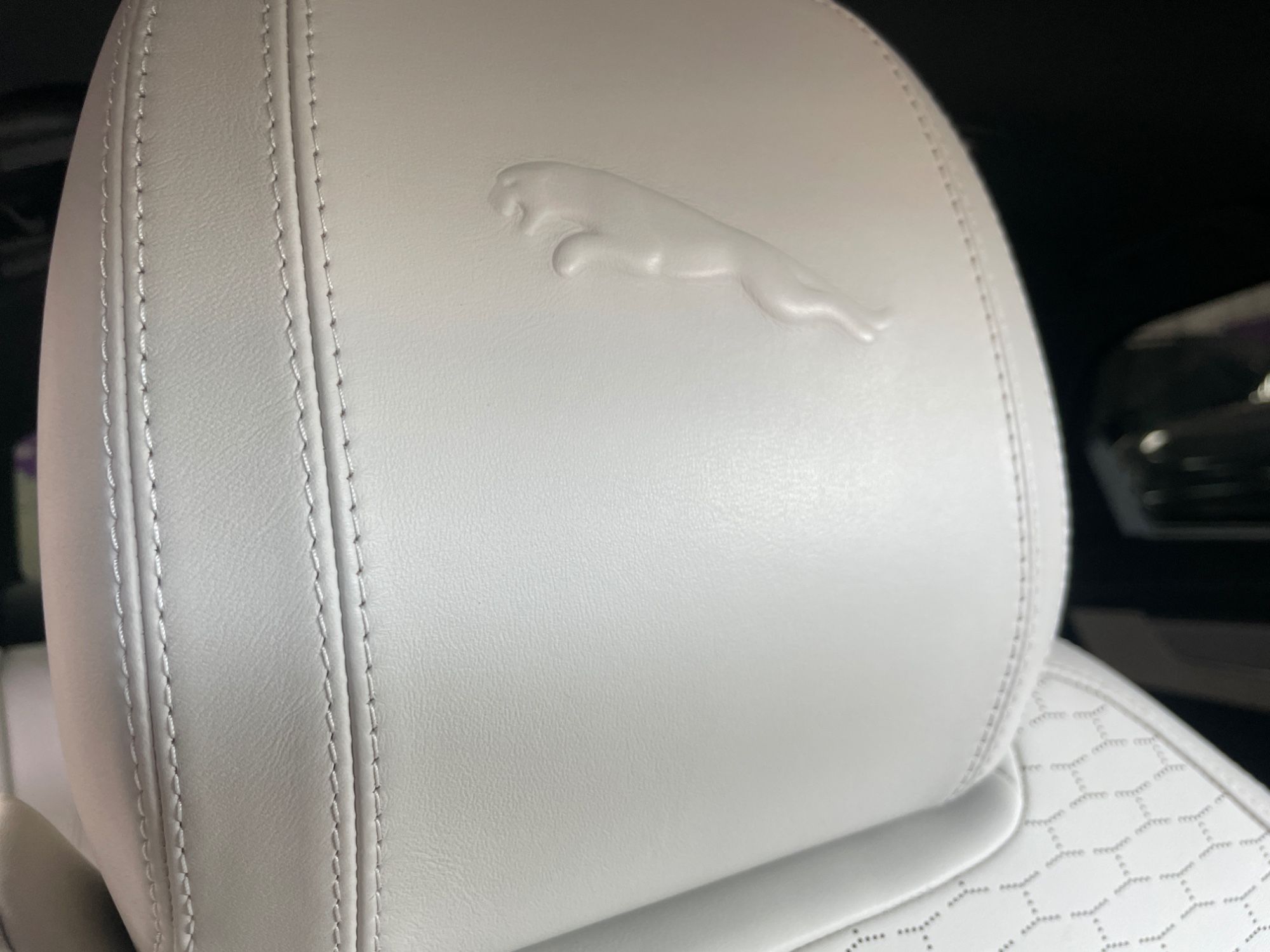 USED 2021 15 JAGUAR XF 2.0 D200 MHEV R-Dynamic SE Saloon 4dr Diesel Auto Euro 6 (s/s) (204 ps) 