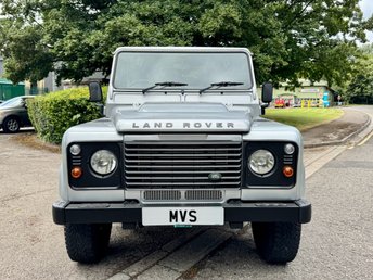 View our LAND ROVER DEFENDER 90