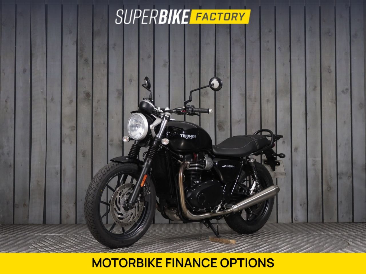 TRIUMPH STREET TWIN