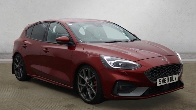 View our Ford Focus 2.0 EcoBlue ST Hatchback 5dr Diesel Manual Euro 6 (s/s) (190 ps)