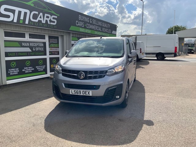 View our VAUXHALL VIVARO