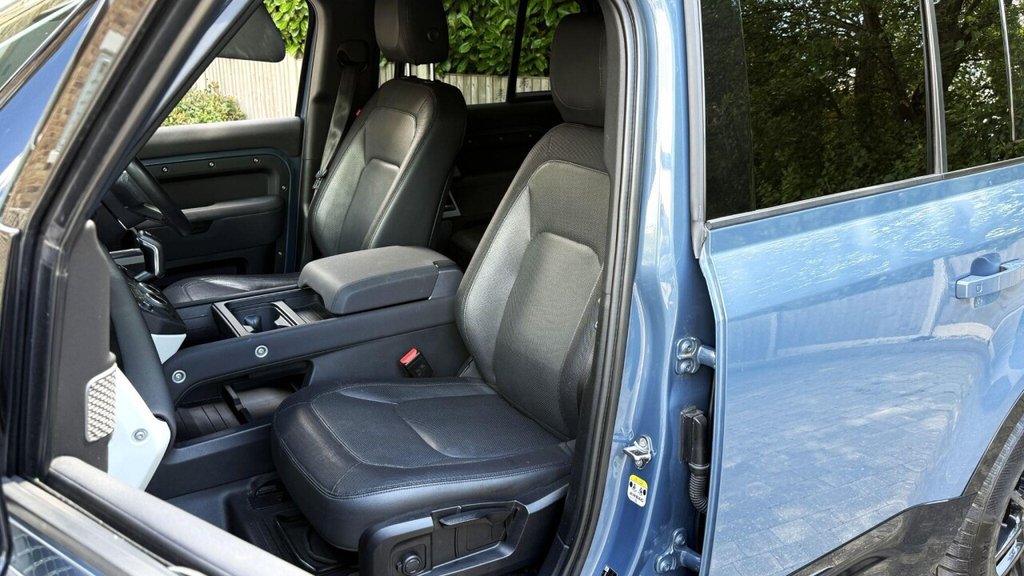 USED 2022 72 LAND ROVER DEFENDER 110 3.0 D250 MHEV X-Dynamic S Auto 4WD Euro 6 (s/s) 5dr 7 SEATS|SUNROOF|BLACK PACK|FSH