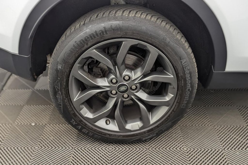 USED 2018 68 LAND ROVER DISCOVERY SPORT 2.0 TD4 Landmark SUV 5dr Diesel Auto 4WD Euro 6 (s/s) (180 ps) 7 Seats, Pan Roof, 4WD
