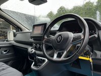 USED 2023 23 RENAULT TRAFIC 2.0 dCi Blue LL30 Sport Crew Van Double Cab 6dr Diesel Manual L2 H1 Euro 6 (s/s) (150 ps) 