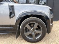 USED 2023 23 LAND ROVER DEFENDER 90 3.0 D250 MHEV X-Dynamic SE SUV 3dr Diesel Auto 4WD Euro 6 (s/s) (250 ps) STUNNING 4X4 + URBAN STYLE + BLACK PACK + 5 SEATS + ROOF BARS + LADDER + SIDE BOX + 360 CAMERA + URBAN STYLE BONNET VENTS + 2 KEYS + FINANCE AVAILABLE + 12 MONTHS MOT + PART EXCHANGE WELCOME