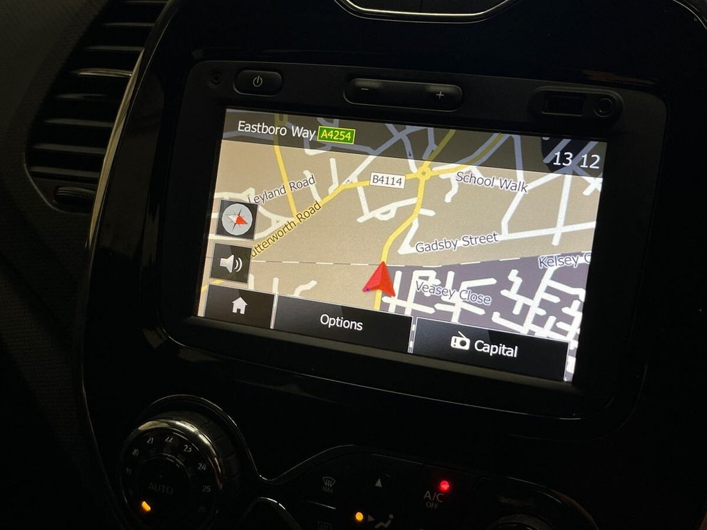 USED 2015 65 RENAULT CAPTUR 0.9 TCe ENERGY Dynamique Nav SUV 5dr Petrol Manual Euro 6 (s/s) (90 ps) Rear Parking Sensors