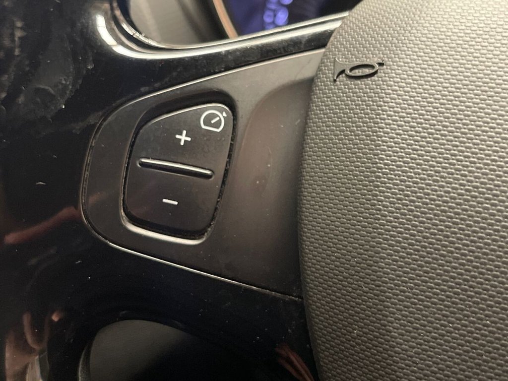USED 2015 65 RENAULT CAPTUR 0.9 TCe ENERGY Dynamique Nav SUV 5dr Petrol Manual Euro 6 (s/s) (90 ps) Rear Parking Sensors