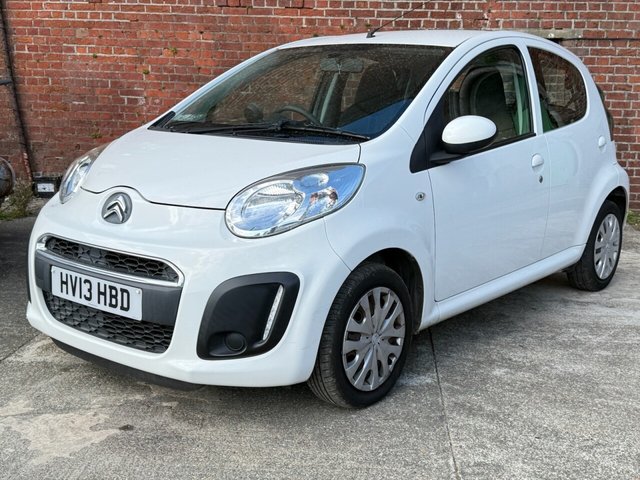 View our Citroen C1 1.0i VTR Hatchback 5dr Petrol Manual Euro 5 (68 ps)