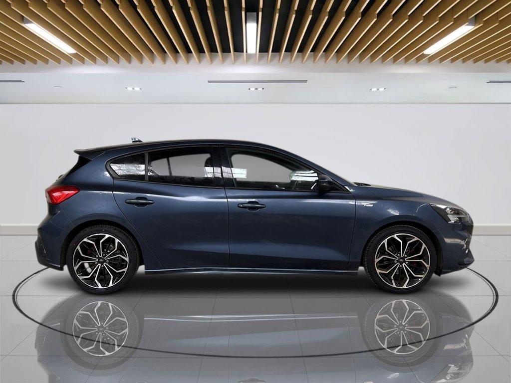 2021 Ford Focus — image 4