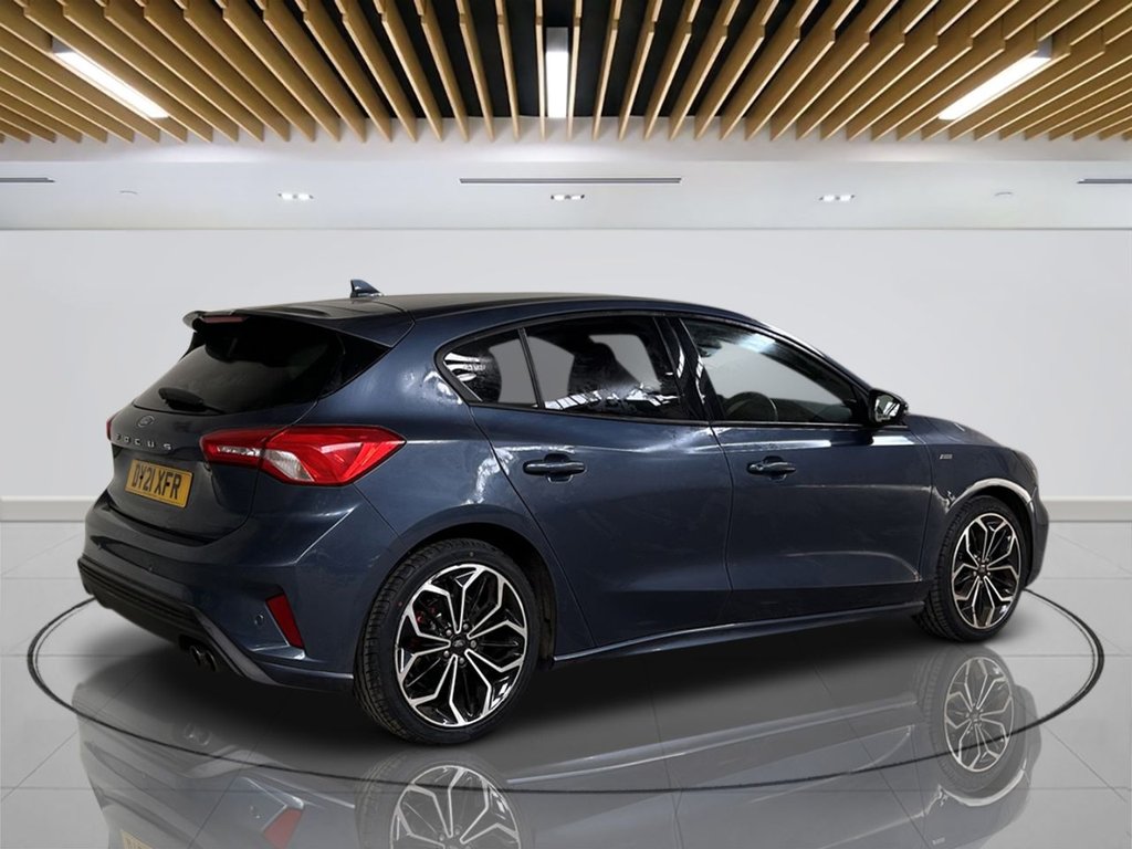 2021 Ford Focus — image 3