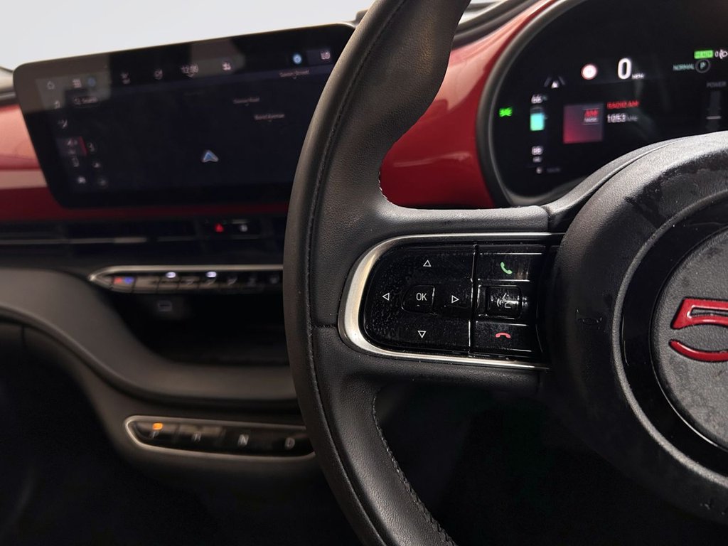 2022 Fiat 500E — image 12