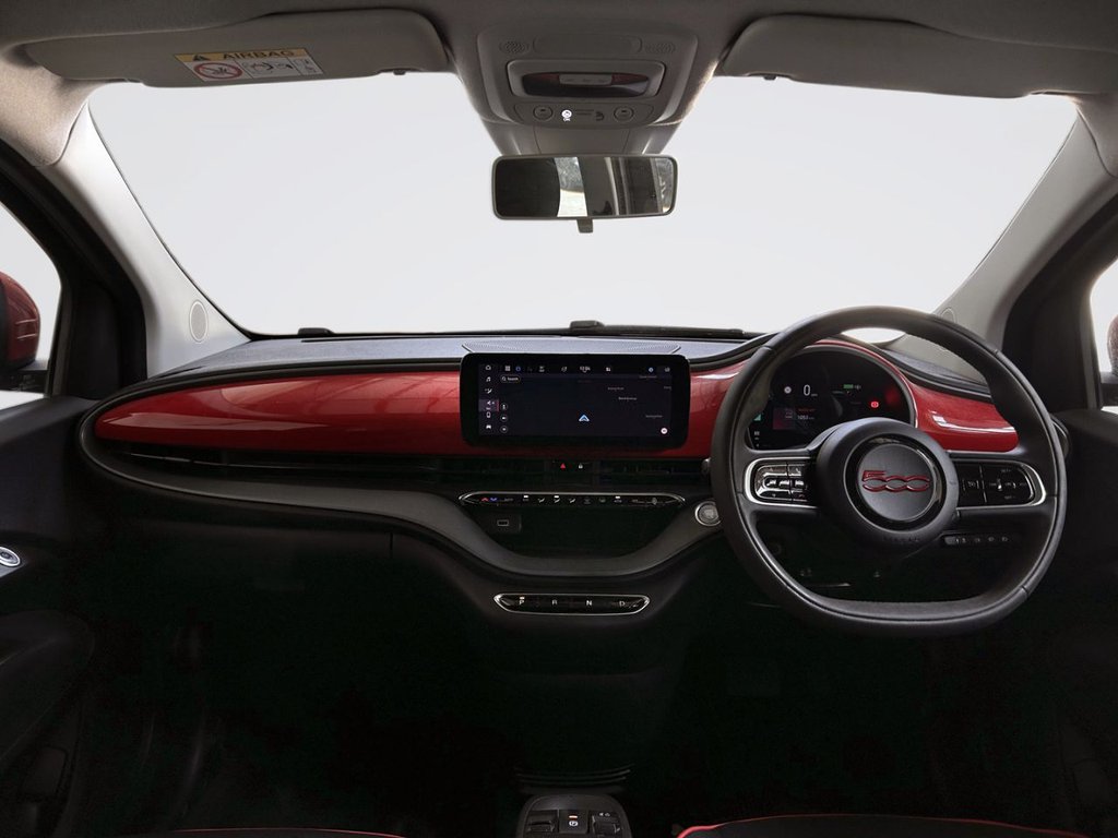 2022 Fiat 500E — image 2