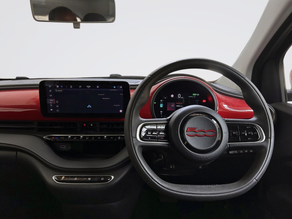 2022 Fiat 500E — image 10