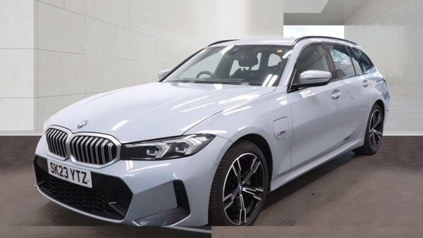 View our BMW 3 SERIES