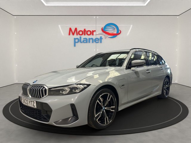 View our BMW 3 SERIES