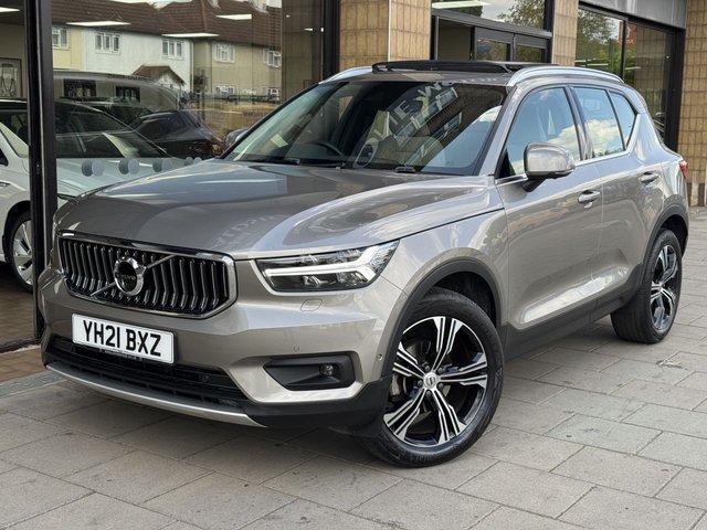 View our VOLVO XC40