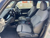 USED 2022 22 MINI Electric Hatch Cooper SE 32.6kWh Level 2 Hatchback 3dr Electric Auto (184 ps) AUTO ELECTRIC -- 1 OWNER -- NAV -- CAMERA -- HEATED SEATS -- CRUISE