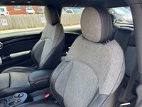 USED 2022 22 MINI Electric Hatch Cooper SE 32.6kWh Level 2 Hatchback 3dr Electric Auto (184 ps) AUTO ELECTRIC -- 1 OWNER -- NAV -- CAMERA -- HEATED SEATS -- CRUISE