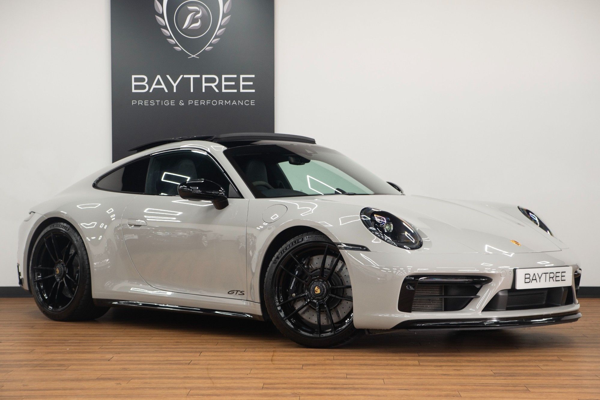 USED 2022 22 PORSCHE 911 3.0T 992 Carrera 4 GTS 