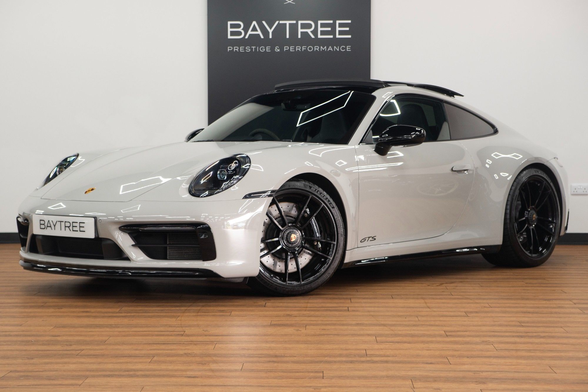 USED 2022 22 PORSCHE 911 3.0T 992 Carrera 4 GTS 