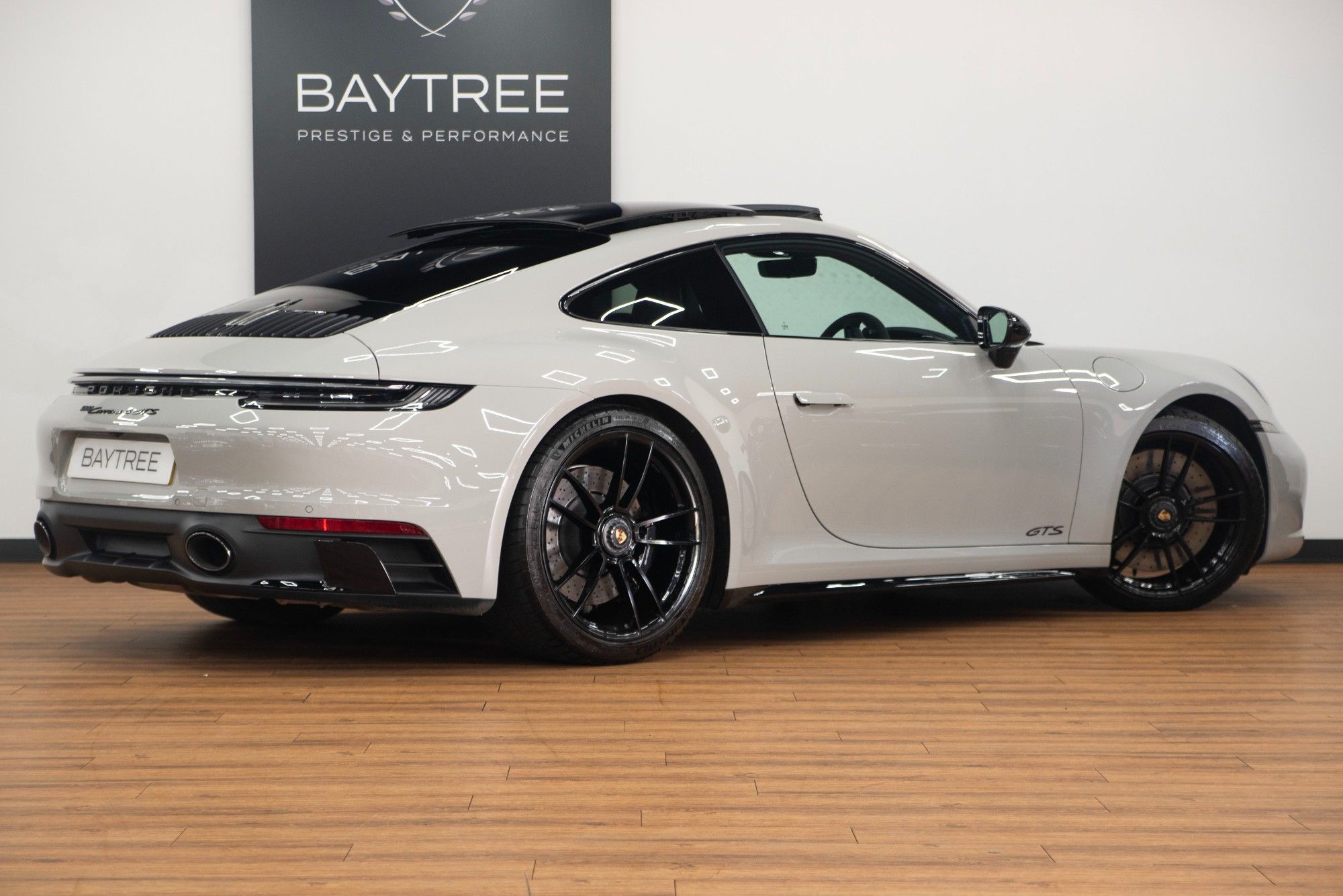 USED 2022 22 PORSCHE 911 3.0T 992 Carrera 4 GTS 