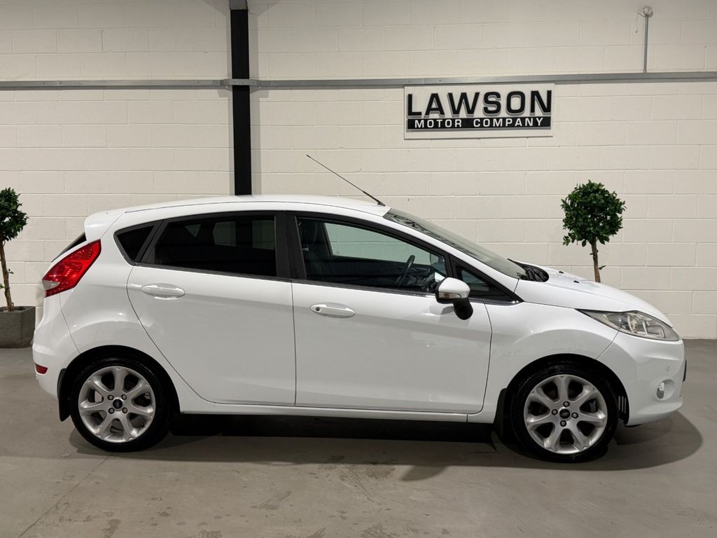 USED 2010 60 FORD FIESTA 1.6 Titanium Hatchback 5dr Petrol Manual (134 g/km, 118 bhp) 