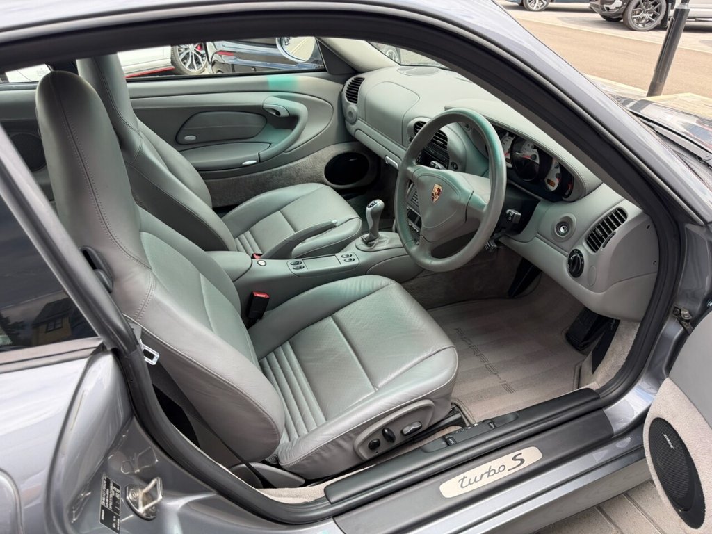 USED 2005 05 PORSCHE 911 3.6 996 Turbo S Coupe 2dr Petrol Manual AWD (309 g/km, 450 bhp) 11 STAMPS PORSCHE HISTORY, MANUAL