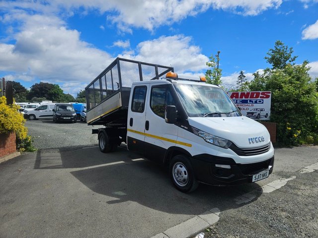 View our IVECO DAILY