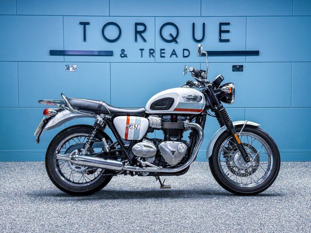 View our TRIUMPH BONNEVILLE T100