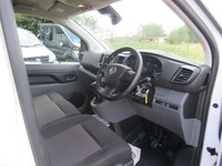 USED 2022 22 VAUXHALL VIVARO 2.0 Turbo D 3100 Sportive Panel Van 6dr Diesel Manual L1 H1 Euro 6 (s/s) (145 ps) Air con, Full roof rack fitted
