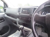 USED 2022 22 VAUXHALL VIVARO 2.0 Turbo D 3100 Sportive Panel Van 6dr Diesel Manual L1 H1 Euro 6 (s/s) (145 ps) Air con, Full roof rack fitted