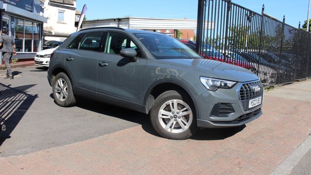 View our AUDI Q3