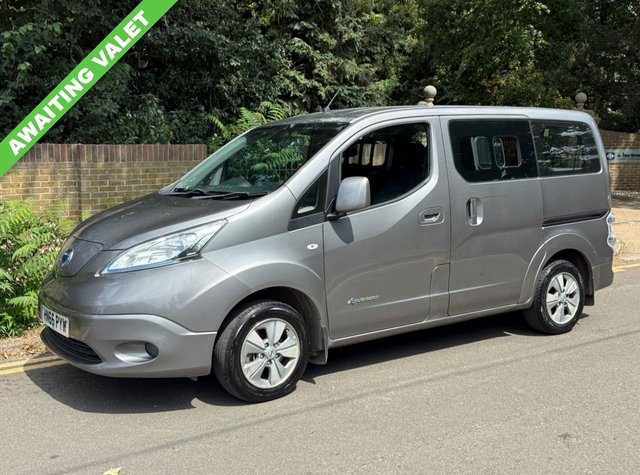 View our NISSAN eNV200 EVALIA