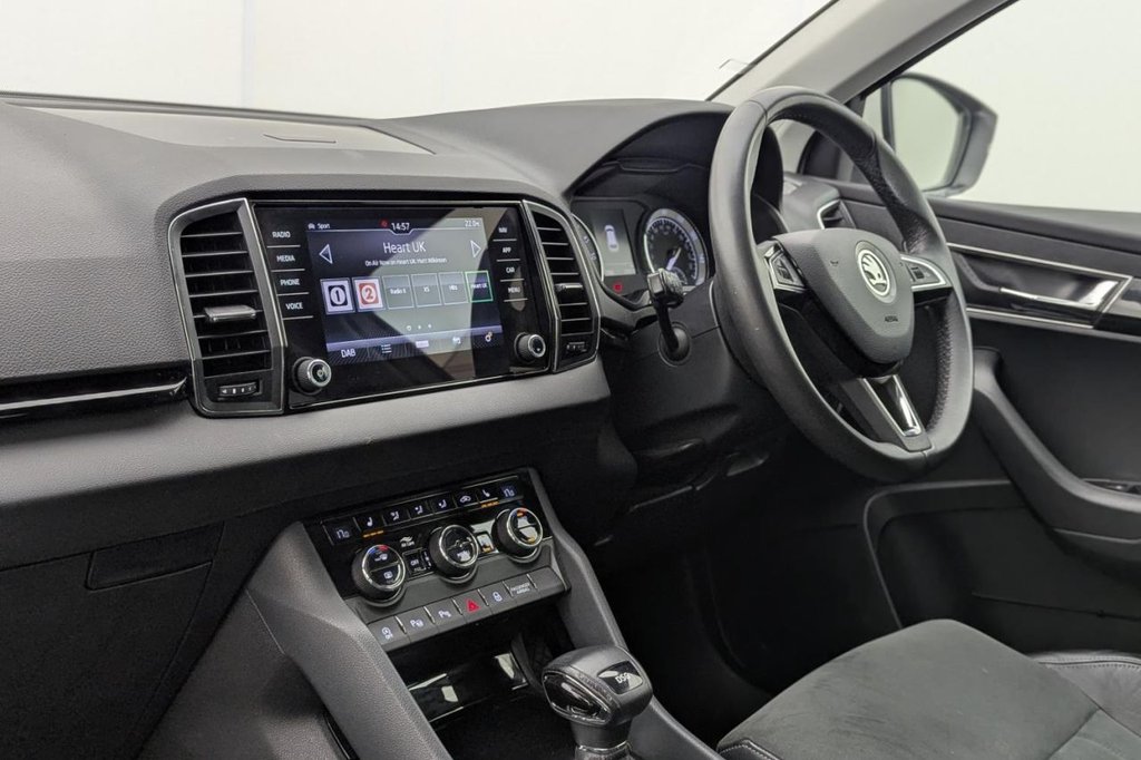 USED 2018 68 SKODA KAROQ 1.6 TDI SE L SUV 5dr Diesel DSG Euro 6 (s/s) (115 ps) Car Play, Rear Camera, Sat Nav