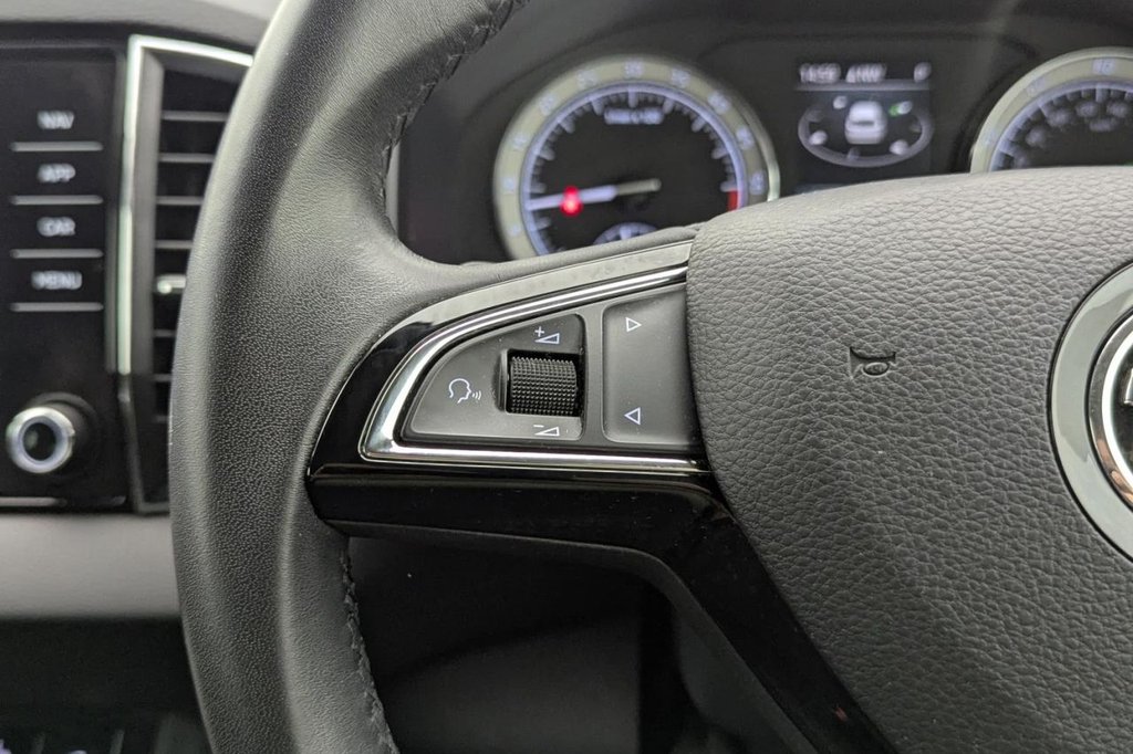 USED 2018 68 SKODA KAROQ 1.6 TDI SE L SUV 5dr Diesel DSG Euro 6 (s/s) (115 ps) Car Play, Rear Camera, Sat Nav
