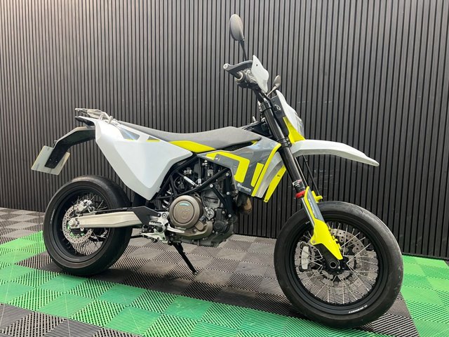 View our HUSQVARNA 701 SUPERMOTO