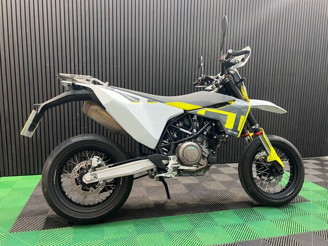 View our HUSQVARNA 701 SUPERMOTO